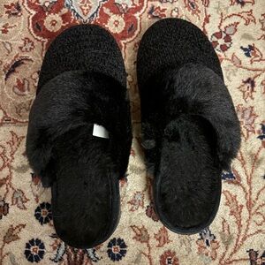 Black Knit Faux Fur Slippers
